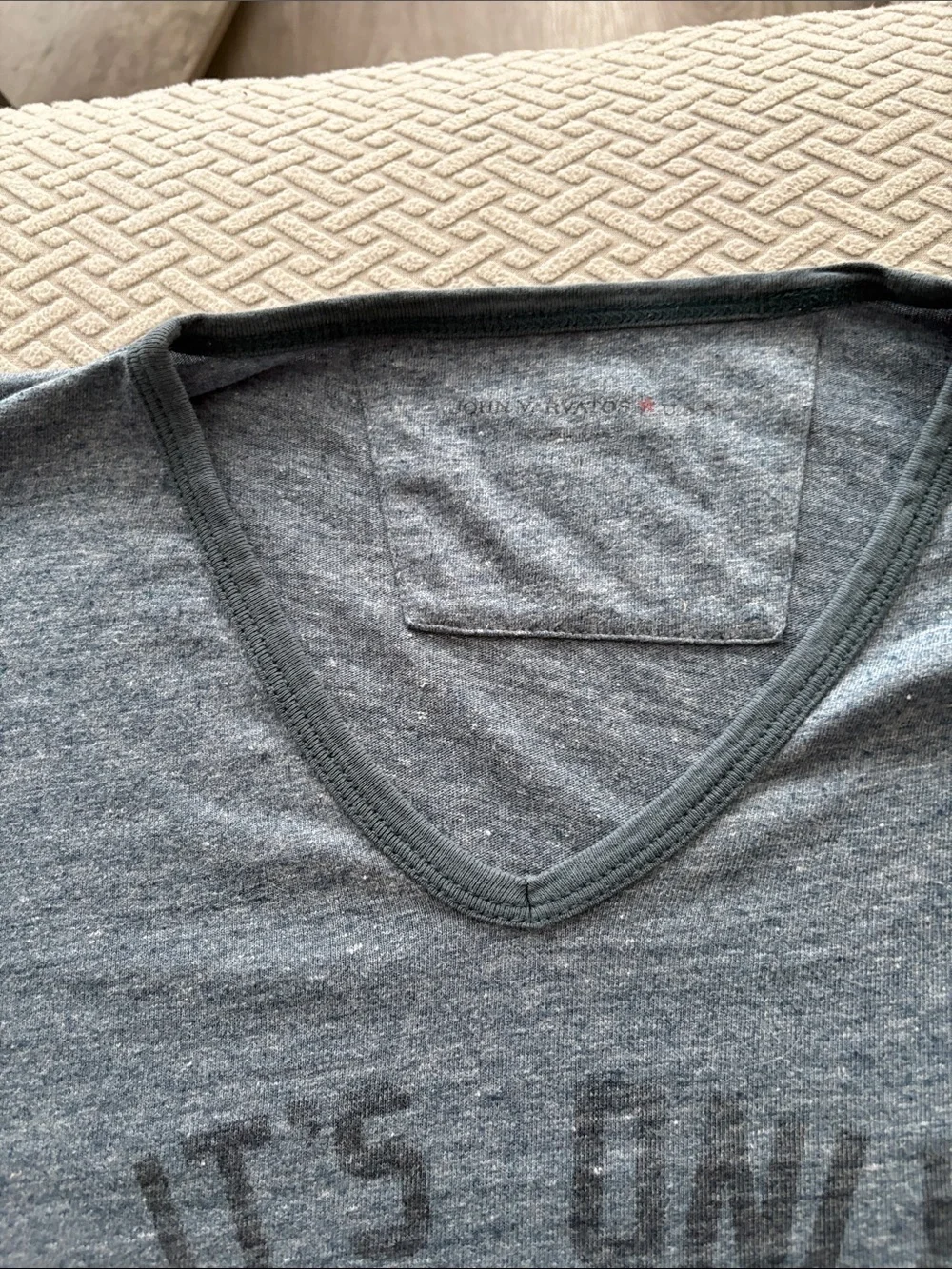 Men’s xl t shirt John Varvatos